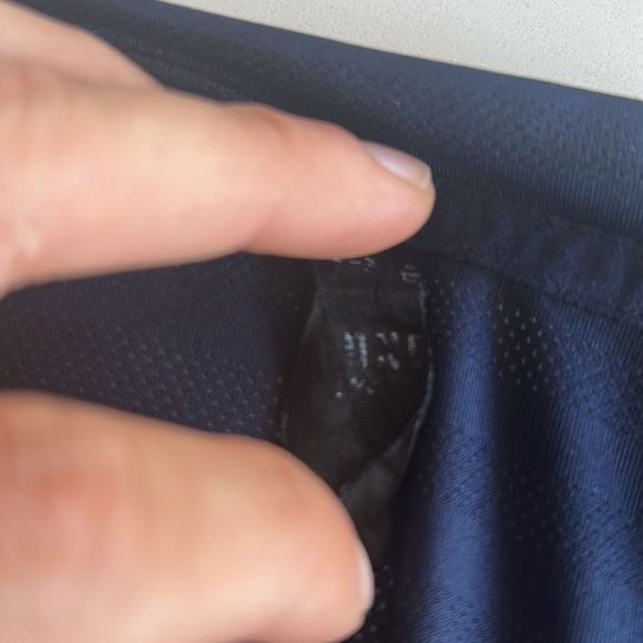 RHÔNE workout top small - Picture 7 of 8